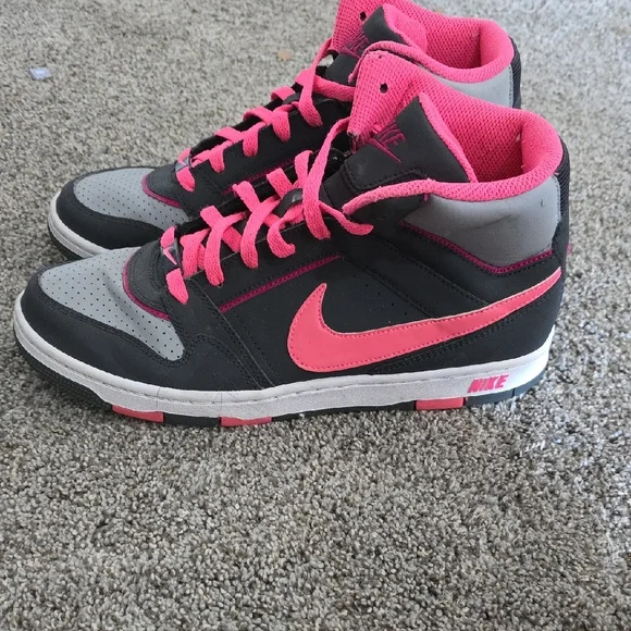 Nike Gray and Pink High-Top Sneakers with Basketball-Inspired Design - Picture 2 of 4
